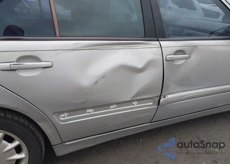 2000 Mercedes-Benz E 320 from USA, damaged, VIN WDBJF65J4YB063768